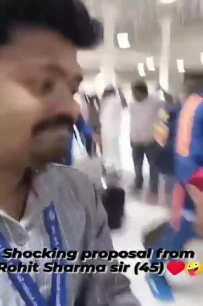 WTFF Rohit 🏳️‍🌈??