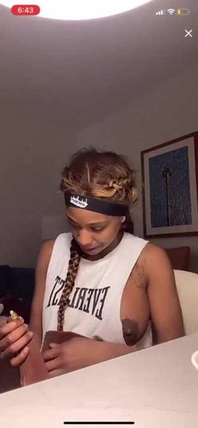 Ebony nip Slip accident or on purpose tiktok- ywdiamond