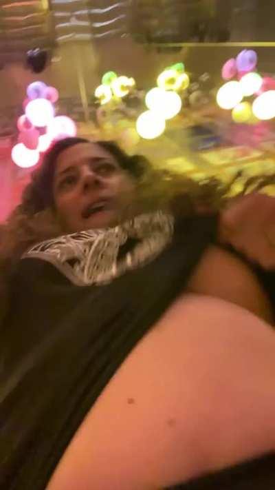 Sneaky museum flash[GIF]