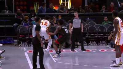 [Highlight] AUSAR THOMPSON - transition poster dunk on Capela