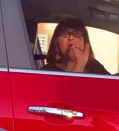Racist lady rants about the Irish being slaves before the Blacks in traffic.