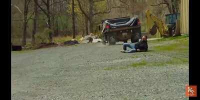 Trying to jump from the roof to a vehicle