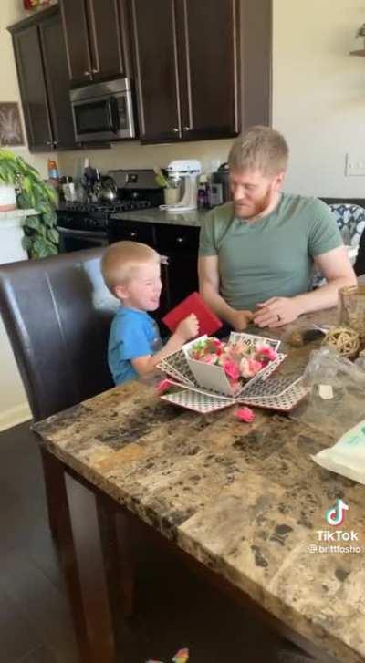 Kid hits Ariana whistle tones