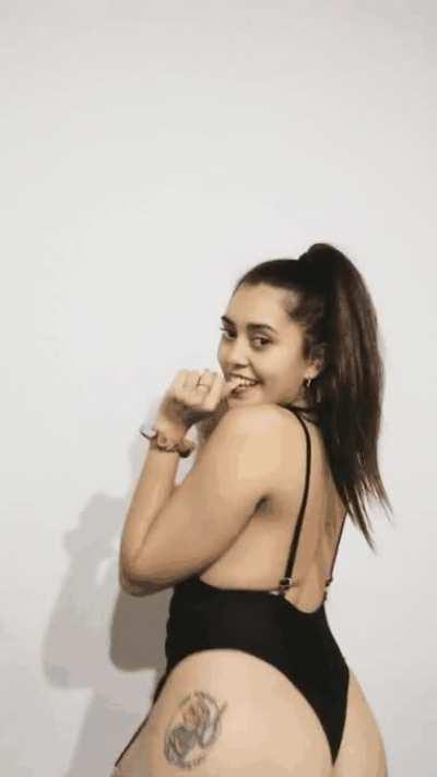 I wanna dance for you 🤭