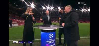 Erik ten rizz drops game on blondie 