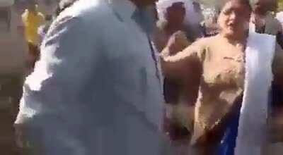 This women alone roasted farmers union head. Hundreds of such women will finish off the paid farmers protests