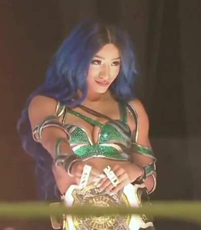 Sasha heading to the ring