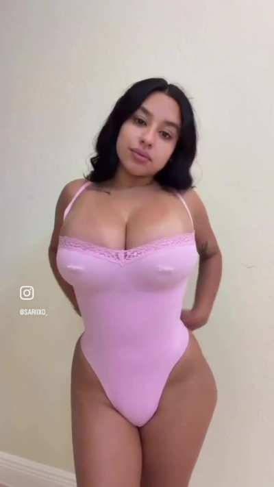 IG baddie: Latina with big titties 😍