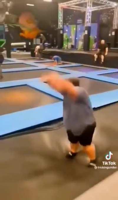 Those pointy toes at the end.