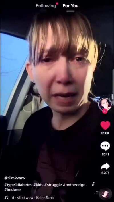 Mother breaks down on live feed because she can't pay for insulin for her son