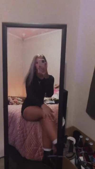 Horny while I wait for my friend to get ready