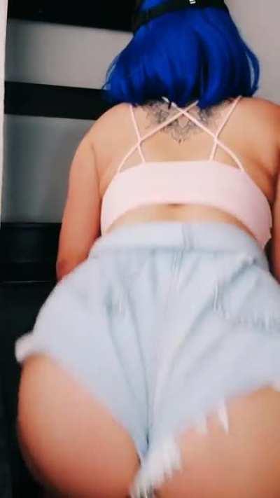 Eu vou rebolar bem na sua cara 😏💦