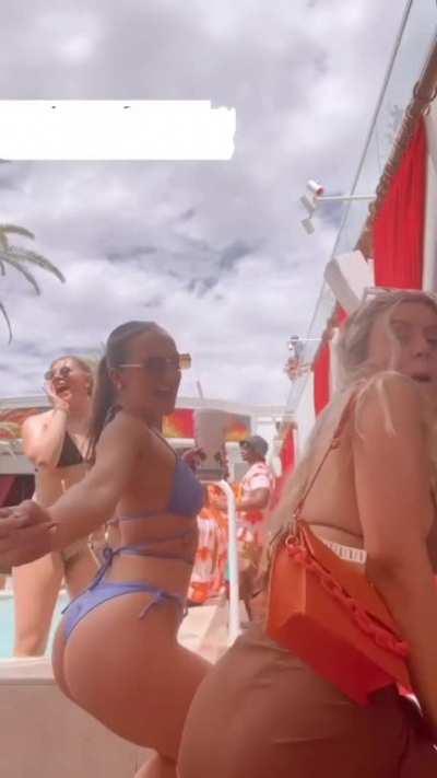 Nurses on holiday 😌 (IUTR)