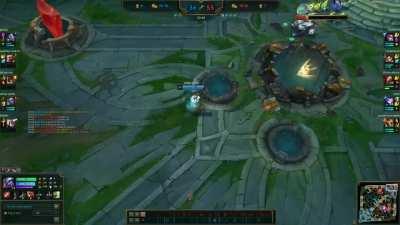 Vayne was extremely fed and I was about to lose so I yolo'd it LOL