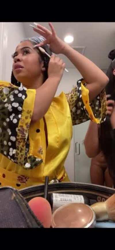 PEEP LALA BAPTISTE BEST FRIEND TAYLOR MORGAN IN THE BACK 👀😋😲