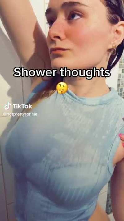 Big tits in the shower @notprettyronnie