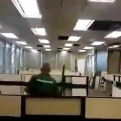 descrambalhei na escada rolante