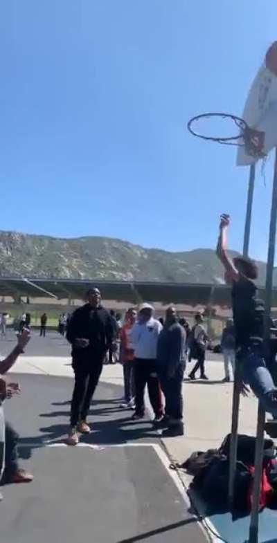 big ass nigga had percs in his gatorade