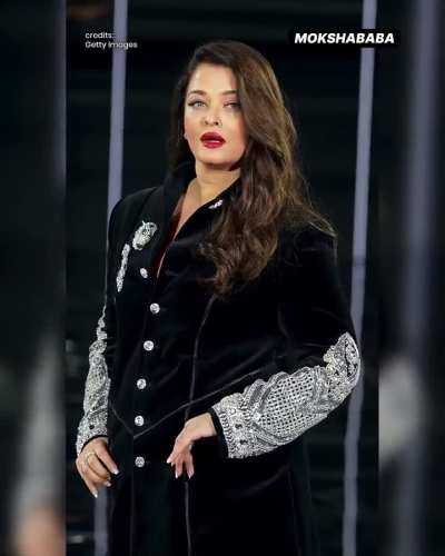 Ufff Aishu... I can never get enough of your thicc beauty! 💦