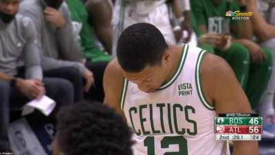 [Highlight] Grant Williams sticks with the play and catches Kevin Huerter slipping