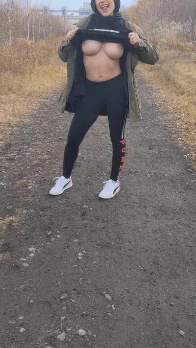 Having fun while taking a walk 😋😋