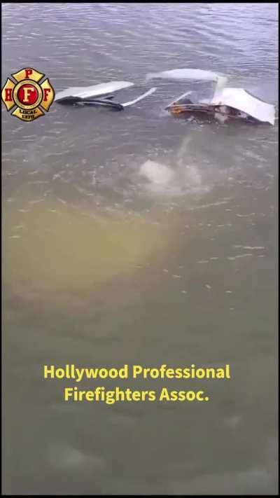 Tesla on fire underwater - they'll burn on Mars yet!