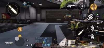 Is this a perk? Bug? Or hack? To make this player so big!