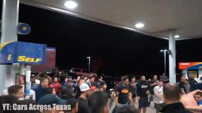 Idiot pulls out his gun at a car meet. Proceeds to get his ass whooped and then arrested.