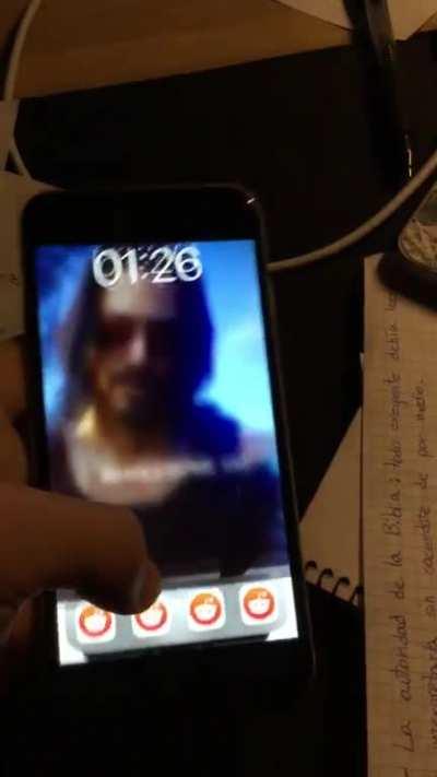 got a new wholesome phone🥰