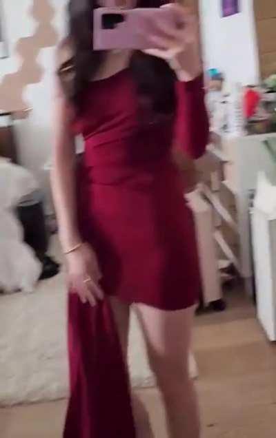 Leslie's dress @TheGameAwards