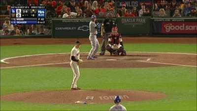 [Highlight] Corey Seager puts the Dodgers up on the board with an RBI Double!