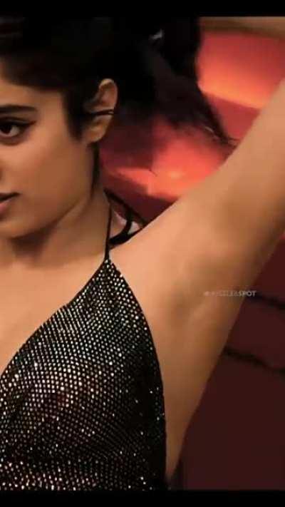 that's very good move boobs janvhi