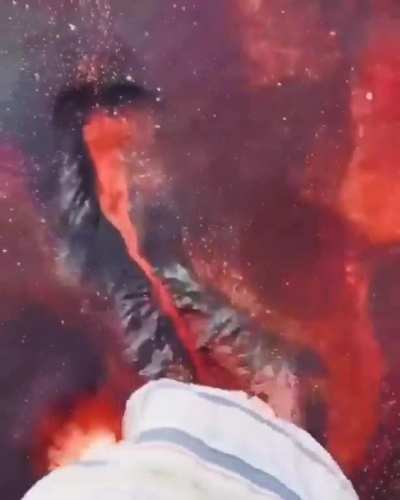 🔥 Rainbow Island, Iran 🔥 The soil composing Hormuz Island in Iran is highly concentrated with Iron Oxide. This concentration leads to red coloration, which is washed up in the waves.