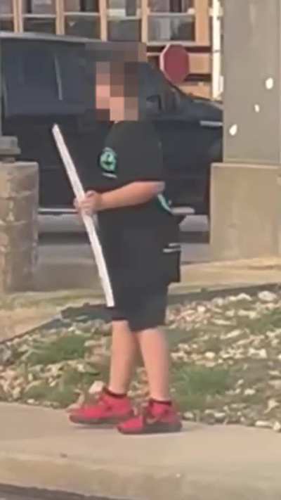 Parents Protests in Support of ICE with their 10 year old