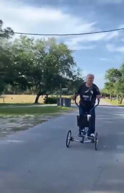 Me running away from silver fox zilean at 1 hp 