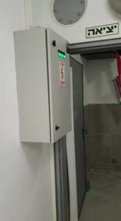 Checking where I install this electrical cabinet.