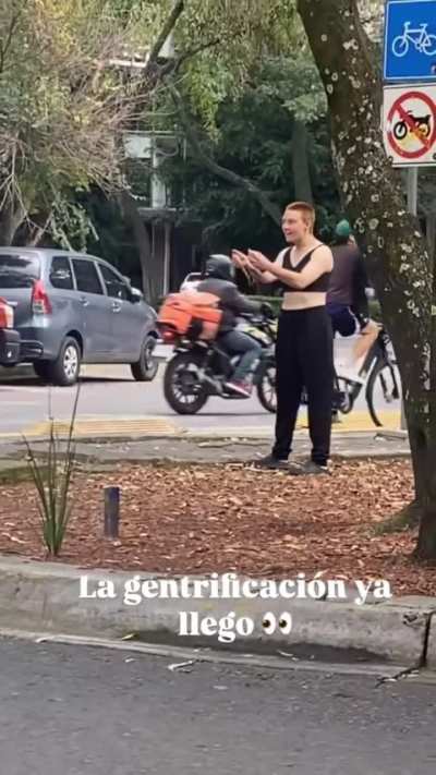 Crazy homeless redneck in Mexico City.