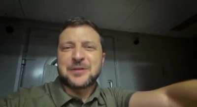 Zelenski: Kurban bayraminiz hayirli ve mubarek olsun. Slava Ukraini.