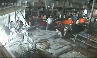 Saqueo a una distribuidora de Rawson: 