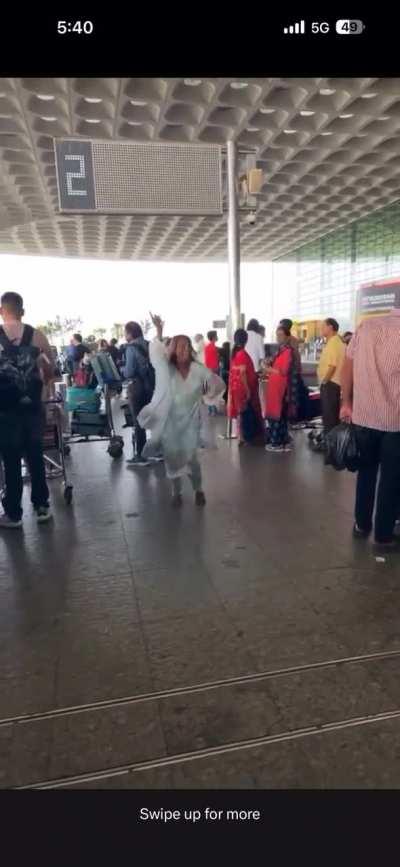 MC at Mumbai Airport