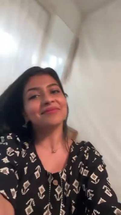 (mili kya mili) saloni kandalgaonkar and (sharkshe) sharkshe shetty