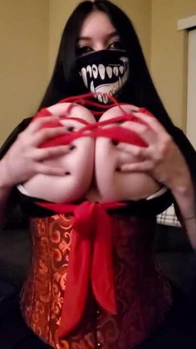 I like my new top :)