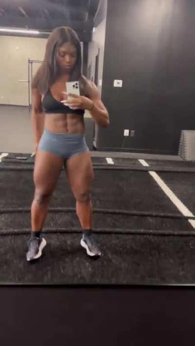 Hope yâall have An amazing weekend donât drink too much alcohol ðº try not to drink at all ðððªð¾ #snatched #snatchedwaist #bodygoals #abs #fitnessmotivation