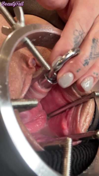 This toy stretches me in all the right ways 😏 💦