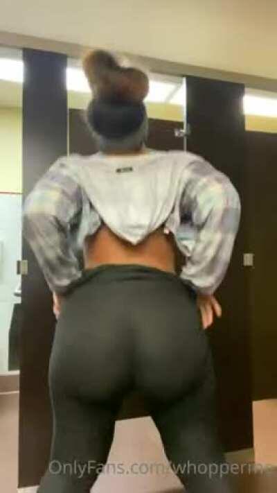 She almost got caught 🍑🚴‍♀️