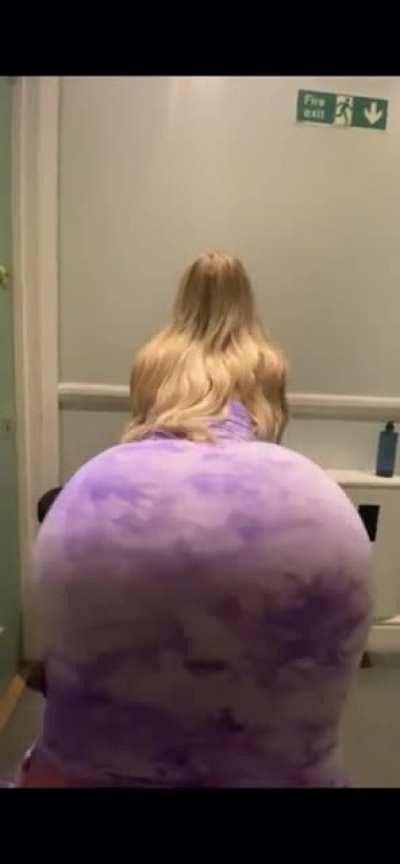 Bootybyshels-all that ass