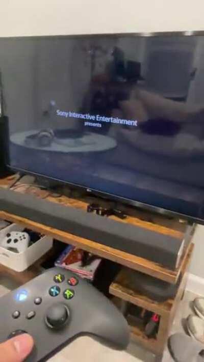 It feels weird seeing a Playstation game on Xbox