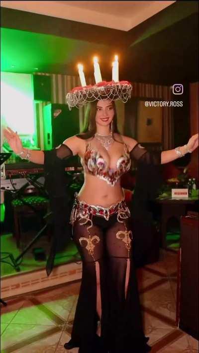 Tory (@victory.ross)