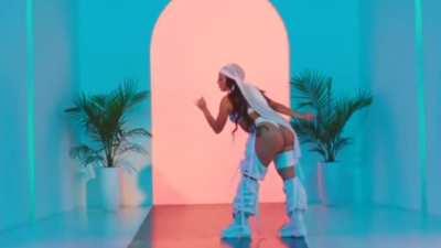 Bend It 😈🖤💦