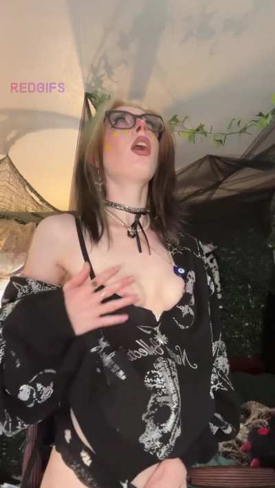 The fact that I am flat chested is something turn you on or not ??